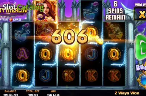 Οθόνη9. Lady Merlin Lightning Chase Κουλοχέρης