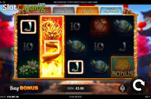 Οθόνη4. Moonrise Fortunes Hold & Win Κουλοχέρης
